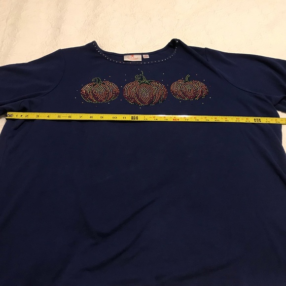 QF light navy blue t-shirt with 3 blingy pumpkins (2X) - Picture 11 of 16